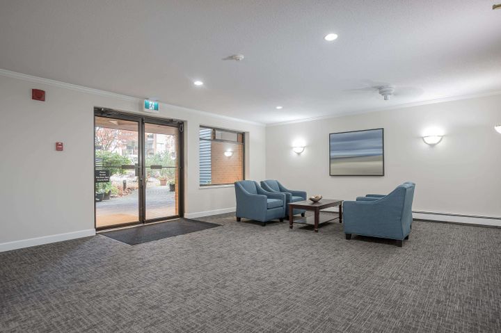 Photo 4 at 102 - 15300 17 Avenue, Sunnyside Park Surrey, South Surrey White Rock
