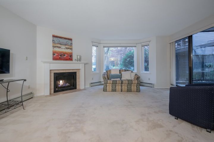 Photo 5 at 102 - 15300 17 Avenue, Sunnyside Park Surrey, South Surrey White Rock