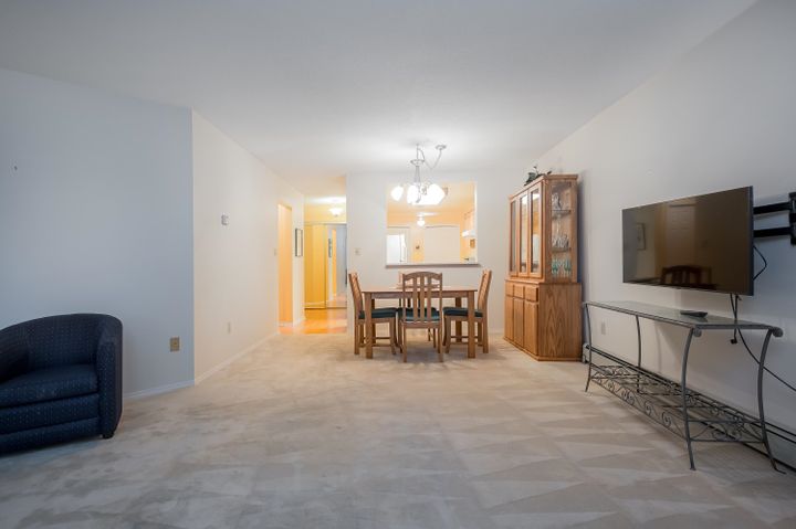 Photo 8 at 102 - 15300 17 Avenue, Sunnyside Park Surrey, South Surrey White Rock