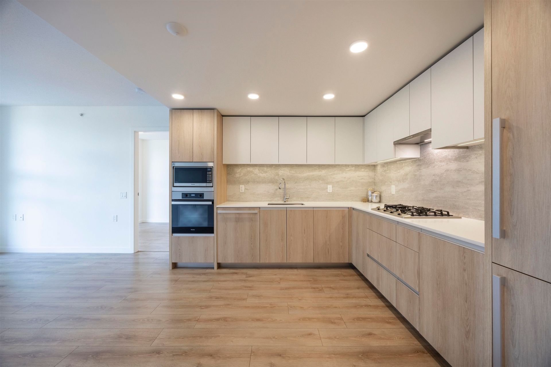 419 - 6655 Buswell Street1
