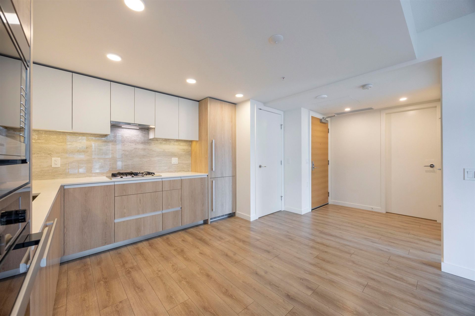 419 - 6655 Buswell Street3