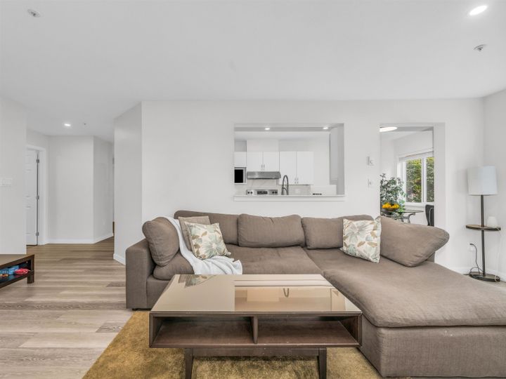 Photo 2 at 101 - 15140 29a Avenue, King George Corridor, South Surrey White Rock