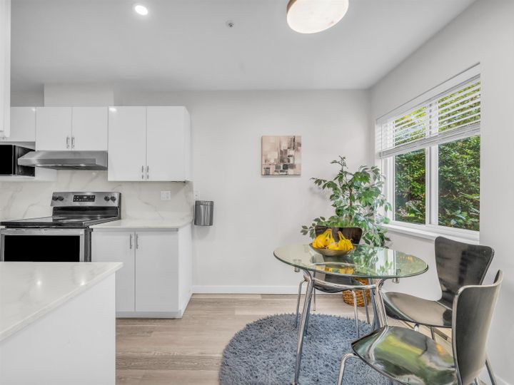 Photo 10 at 101 - 15140 29a Avenue, King George Corridor, South Surrey White Rock