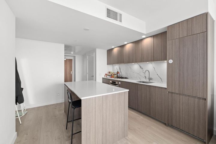Photo 5 at 1106 - 6463 Silver Avenue, Metrotown, Burnaby South