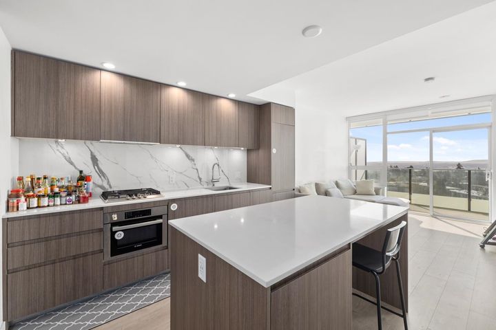 Photo 8 at 1106 - 6463 Silver Avenue, Metrotown, Burnaby South