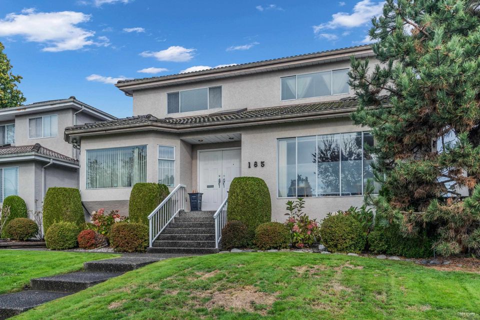 185 W 45th Avenue0