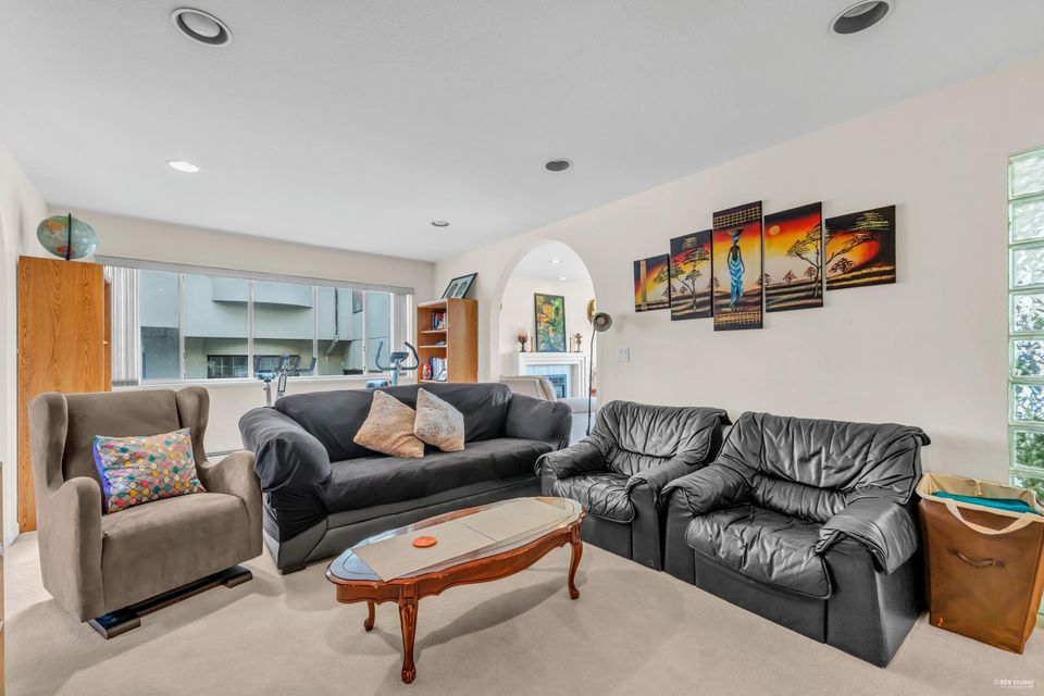 185 W 45th Avenue3
