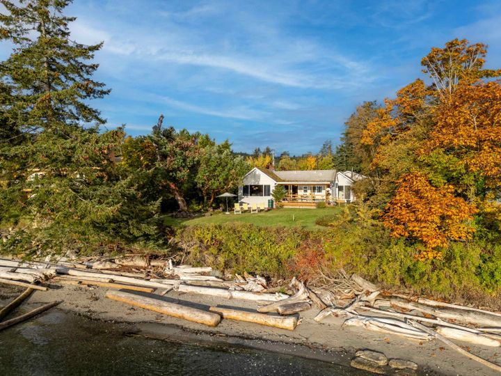 Photo 10 at 105 Madrona Road, Galiano Island, Islands-Van. & Gulf