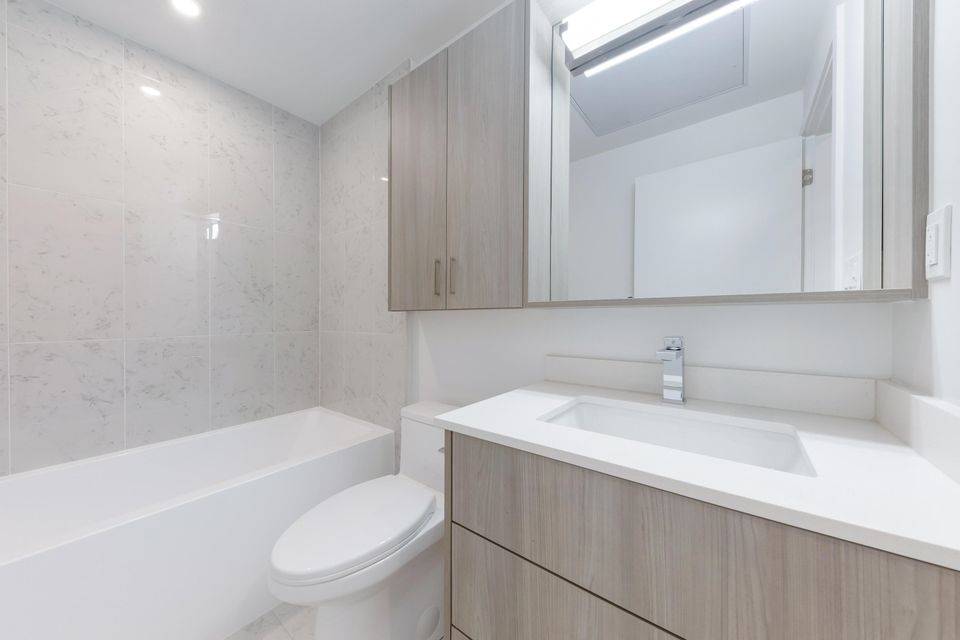 Photo 10 at E306 - 13858 S 108 Avenue, Guildford, North Surrey