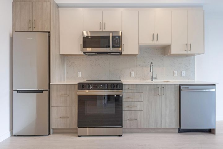 Photo 4 at E214 - 13858 S 108 Avenue, Guildford, North Surrey