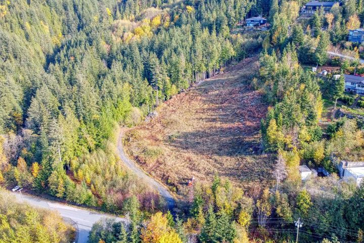 Photo 10 at 1125 Copper Drive, Britannia Beach, Squamish