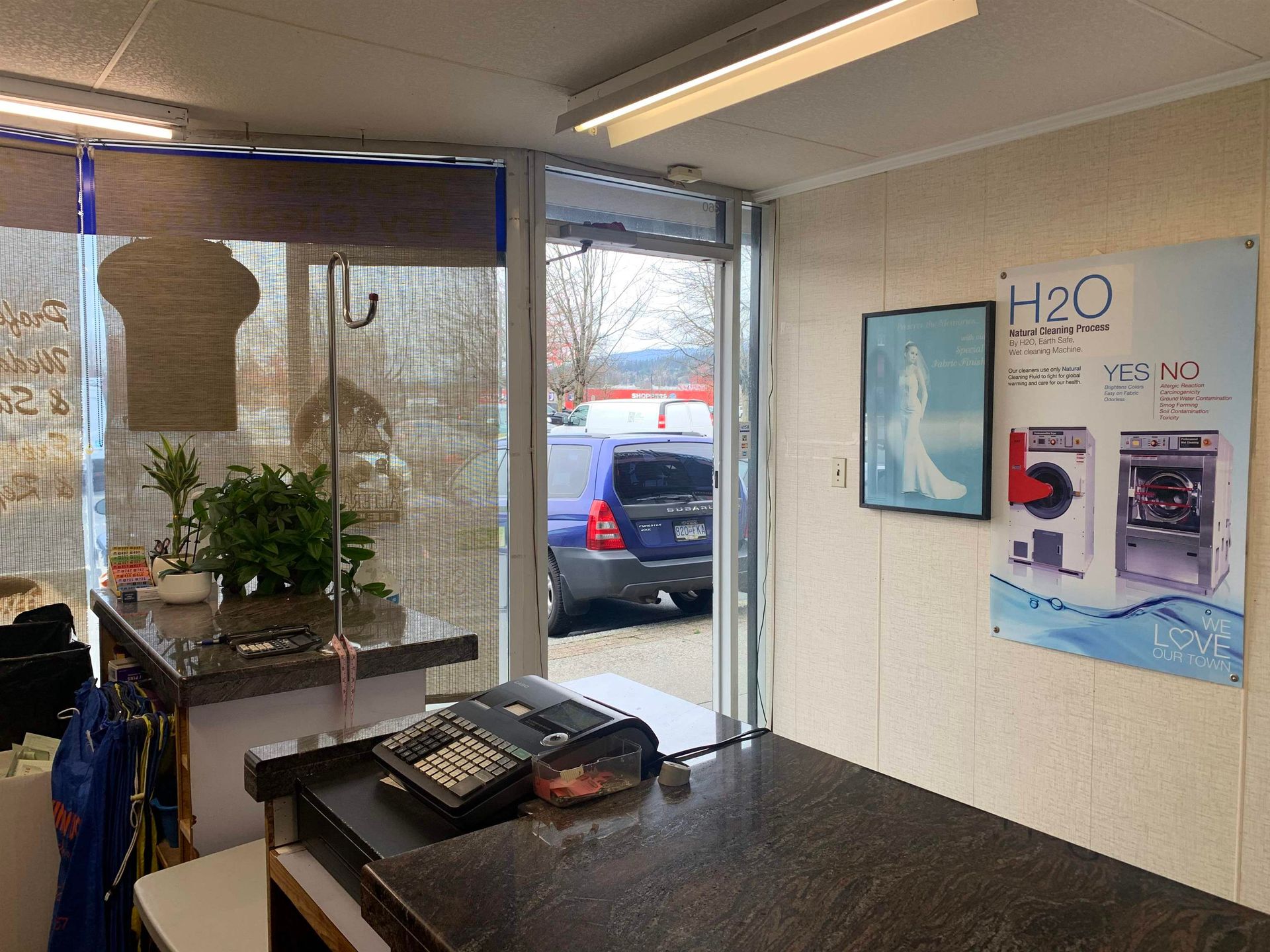 360 - 3025 Lougheed Highway, North Coquitlam, Coquitlam photo 2 360 - 3025 Lougheed Highway, North Coquitlam, Coquitlam photo 2