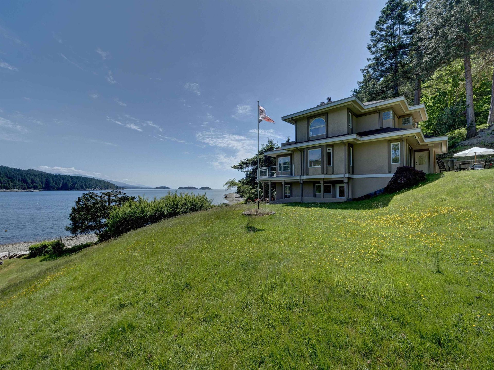 Photo 8 at 7659 Redrooffs Road, Halfmn Bay Secret Cv Redroofs, Sunshine Coast Photo 8 at 7659 Redrooffs Road, Halfmn Bay Secret Cv Redroofs, Sunshine Coast