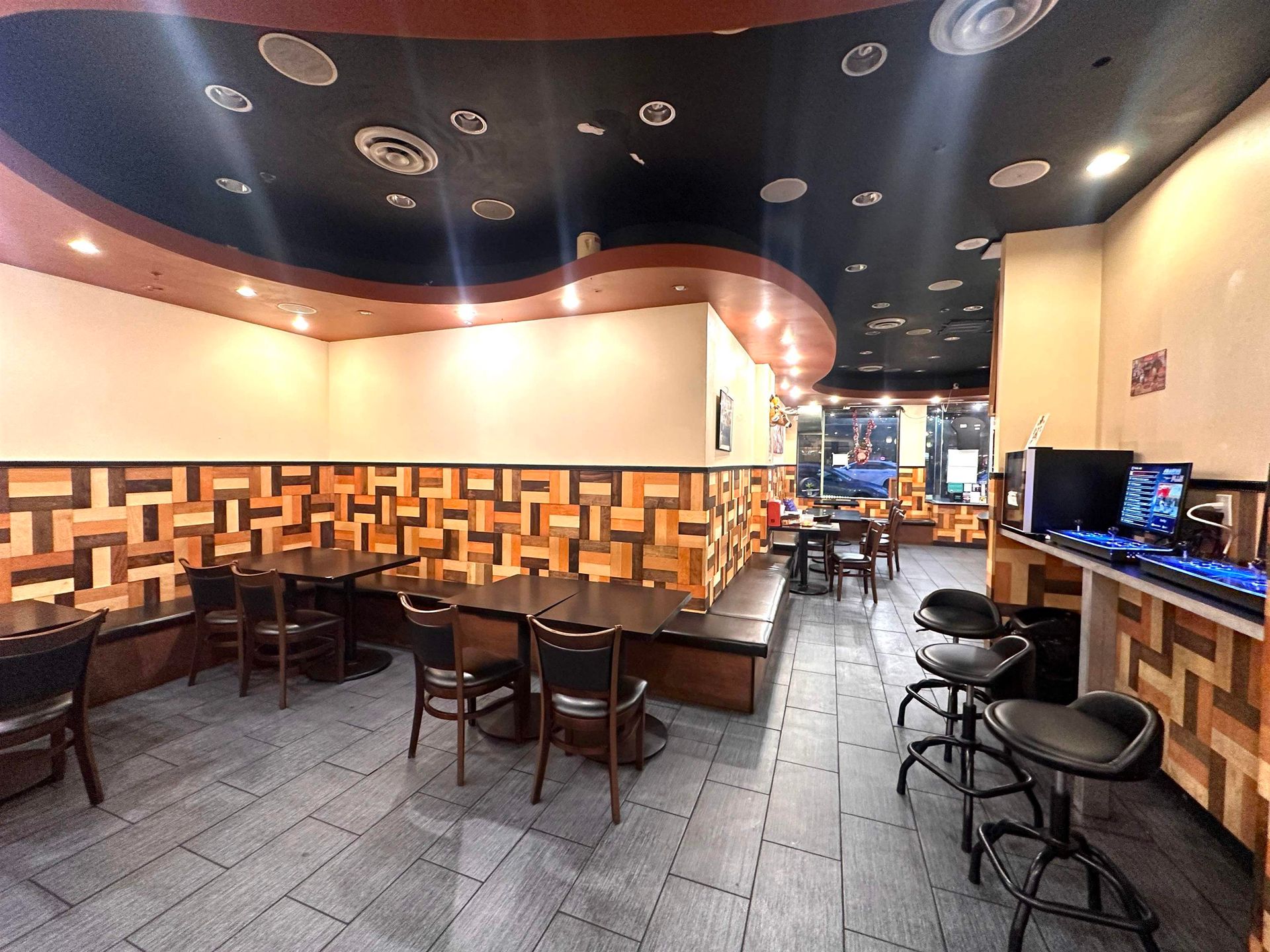 Photo 6 at 1325 Robson Street, West End VW, Vancouver West Photo 6 at 1325 Robson Street, West End VW, Vancouver West