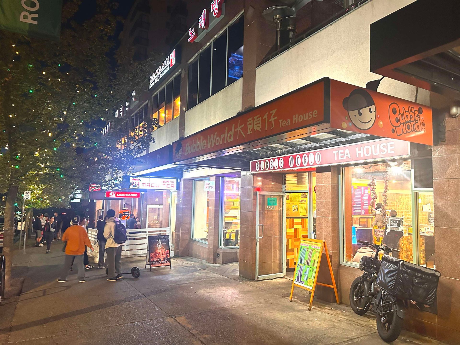 Photo 10 at 1325 Robson Street, West End VW, Vancouver West Photo 10 at 1325 Robson Street, West End VW, Vancouver West