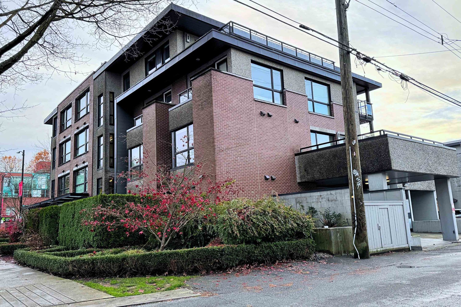 Photo 4 at 3407 W Broadway, Kitsilano, Vancouver West Photo 4 at 3407 W Broadway, Kitsilano, Vancouver West