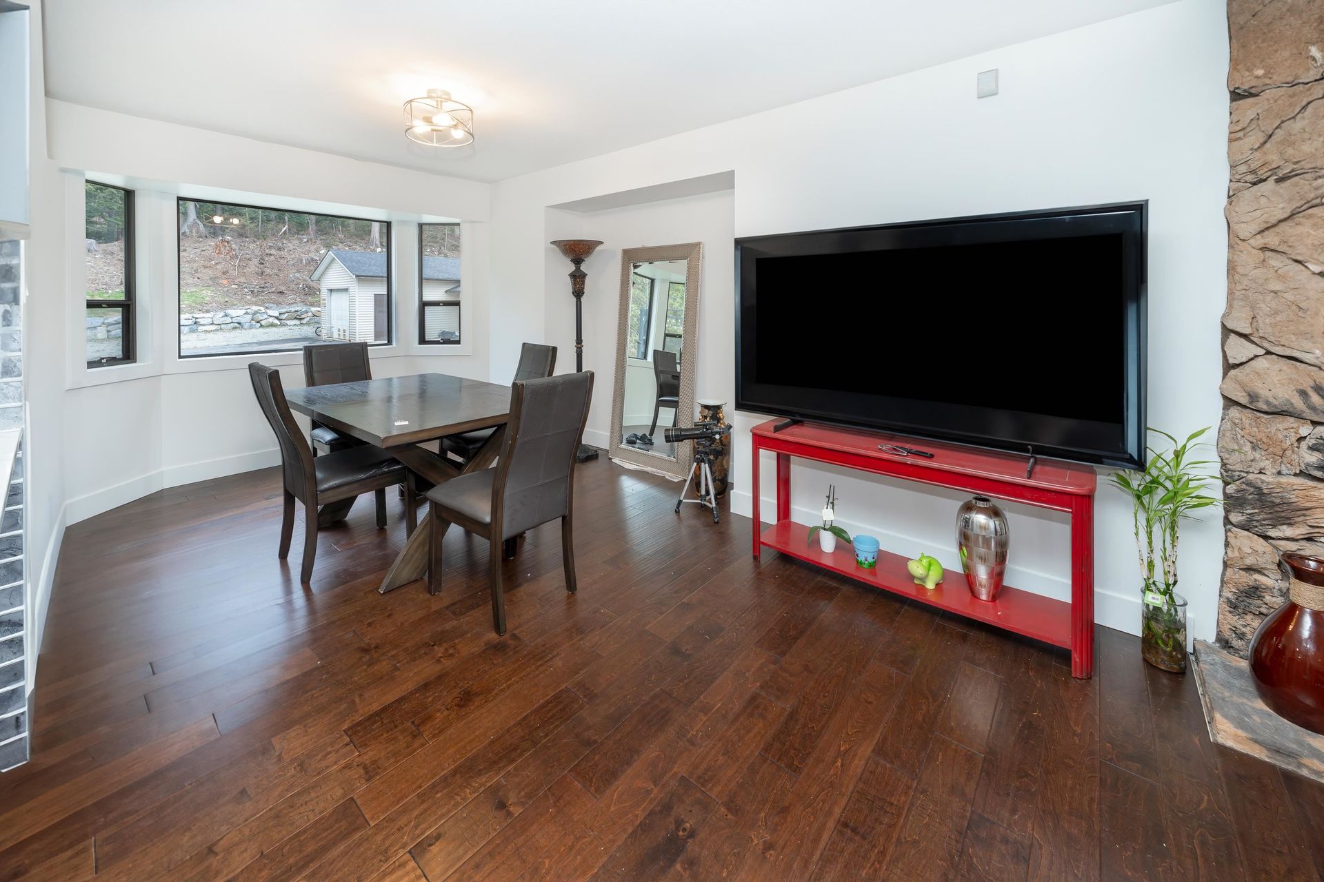 Photo 2 at 32555 Richards Avenue, Mission BC, Mission Photo 2 at 32555 Richards Avenue, Mission BC, Mission