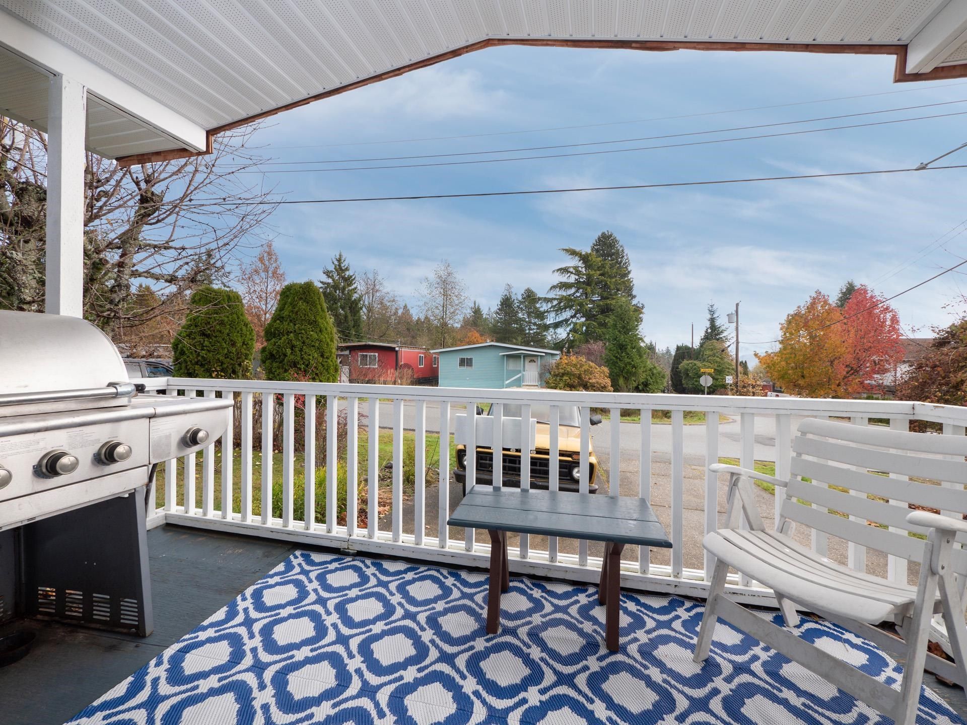 Photo 1 at 747 Cascade Crescent, Gibsons & Area, Sunshine Coast Photo 1 at 747 Cascade Crescent, Gibsons & Area, Sunshine Coast