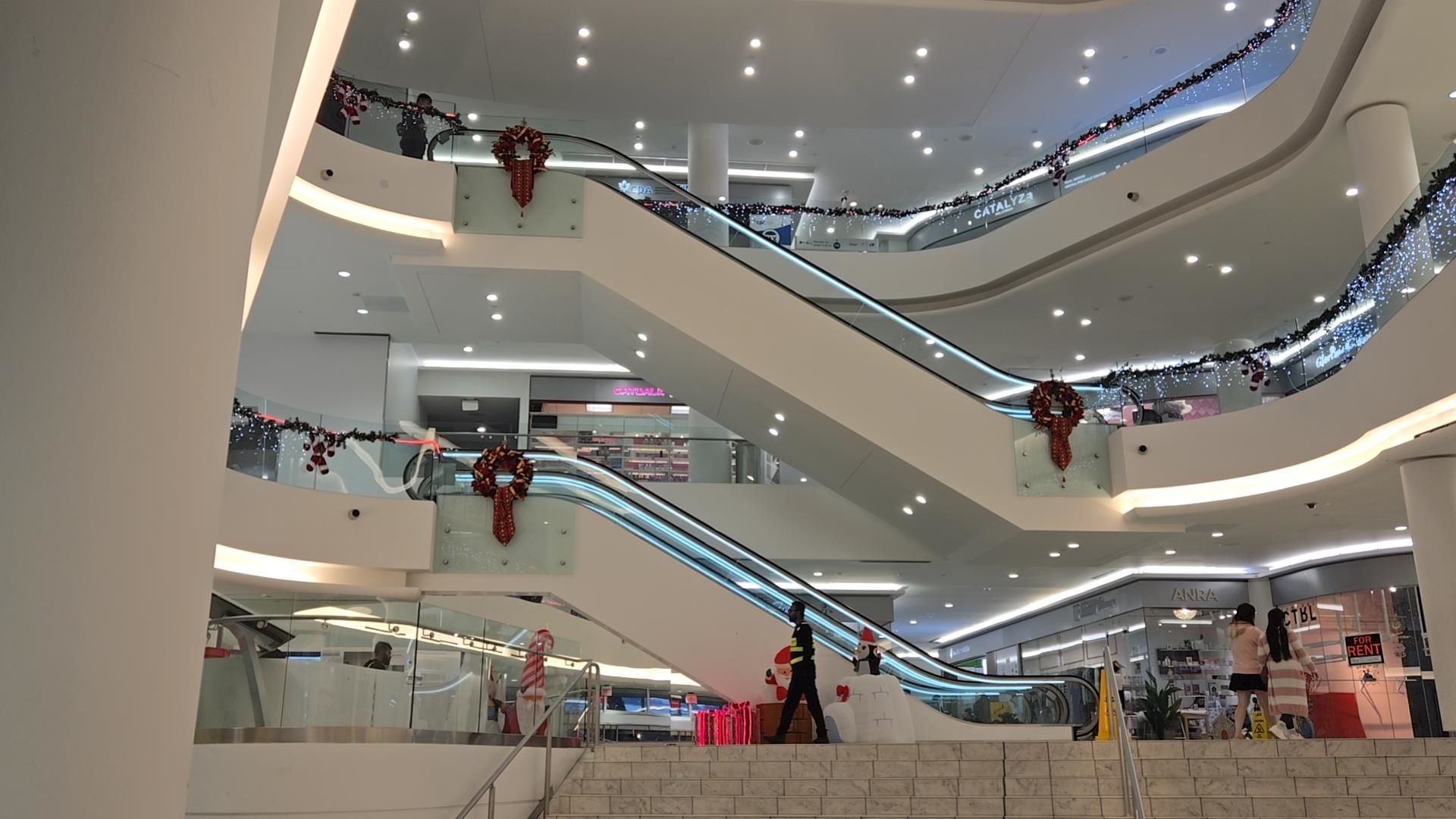 Photo 4 at 2005 - 4000 No. 3 Road, West Cambie, Richmond Photo 4 at 2005 - 4000 No. 3 Road, West Cambie, Richmond