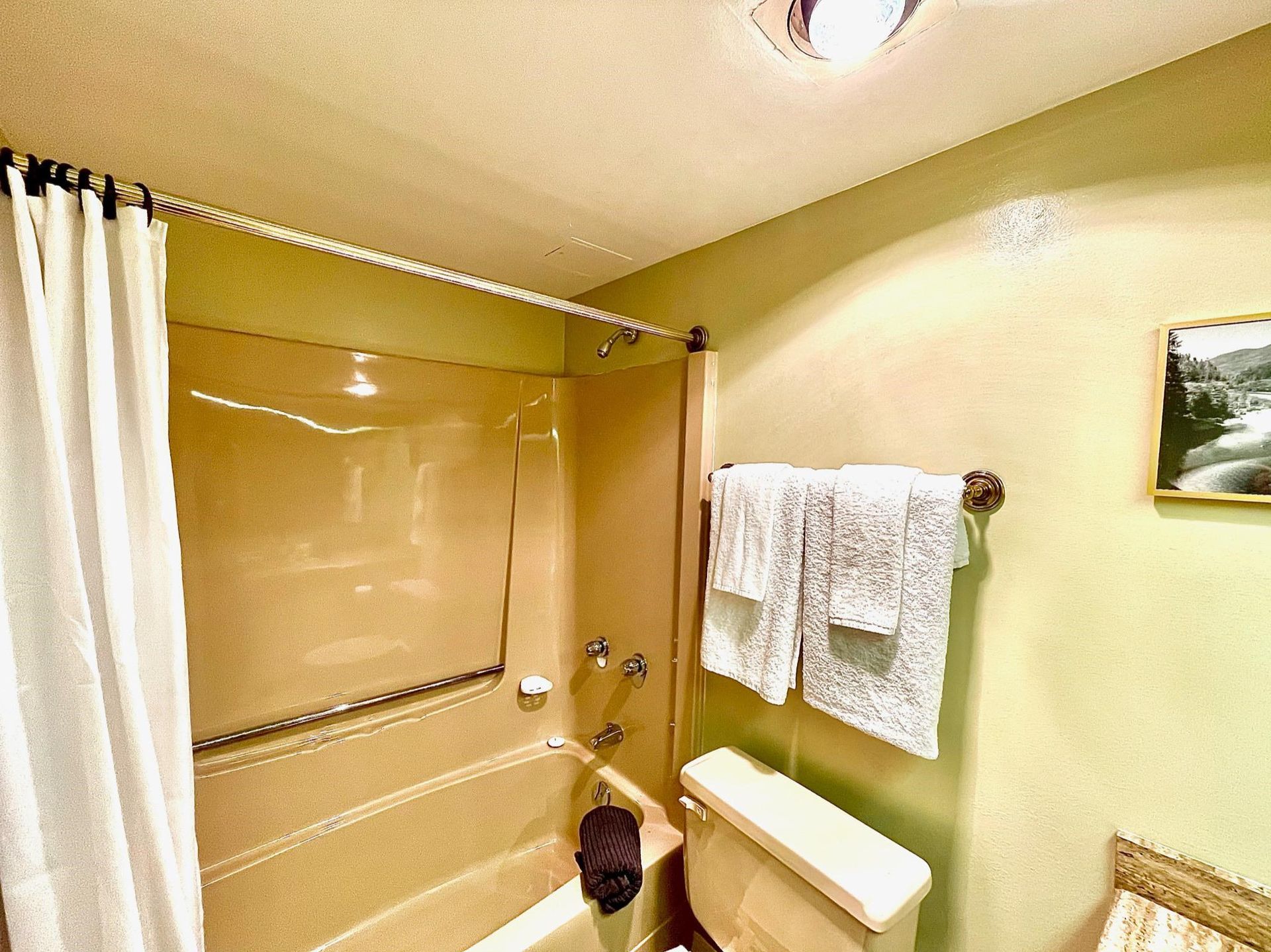 Photo 16 at 404A - 21000 Enzian Way, Hemlock, Mission Photo 16 at 404A - 21000 Enzian Way, Hemlock, Mission