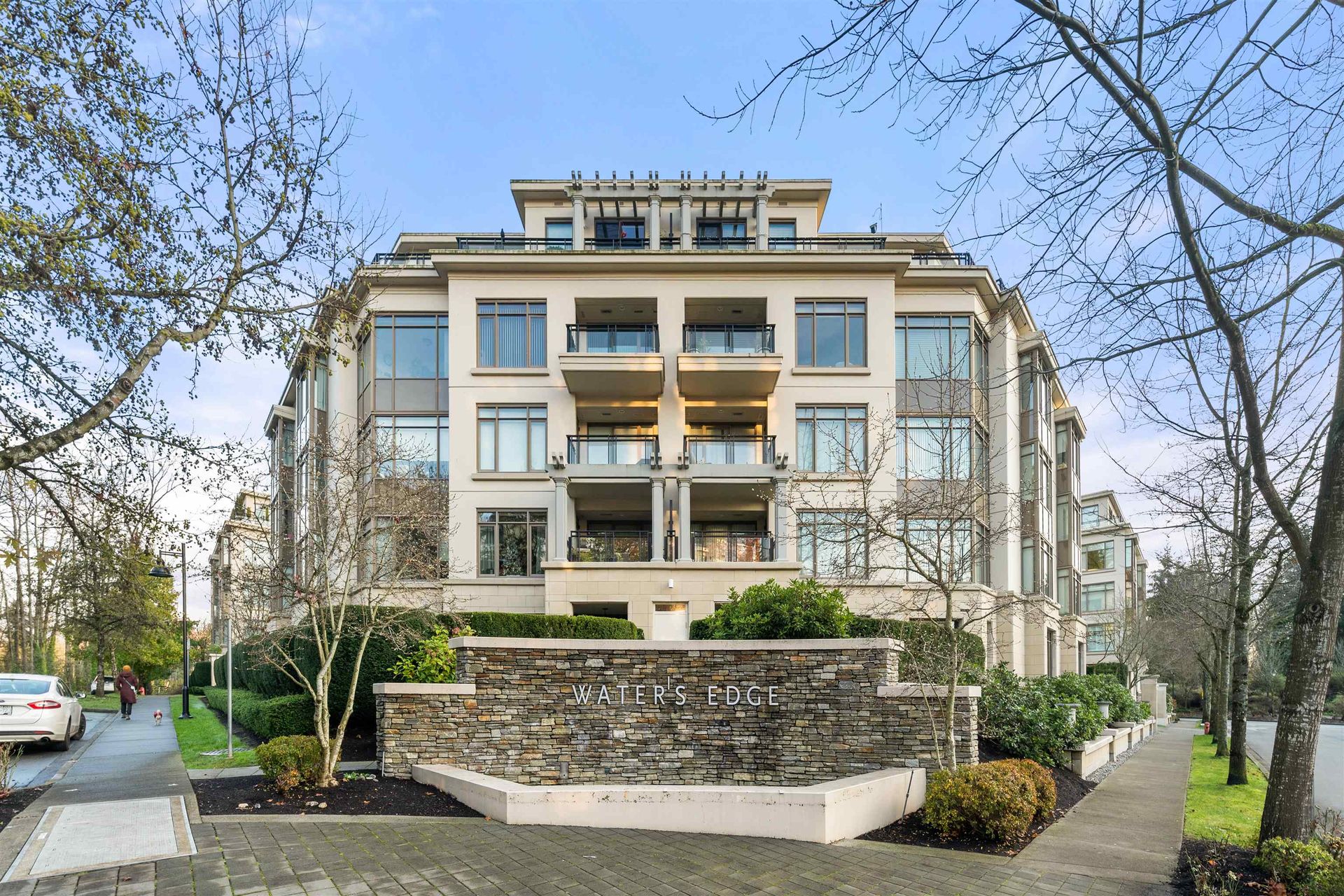 402 - 568 Waters Edge Crescent, Park Royal, West Vancouver photo number 2 402 - 568 Waters Edge Crescent, Park Royal, West Vancouver photo number 2