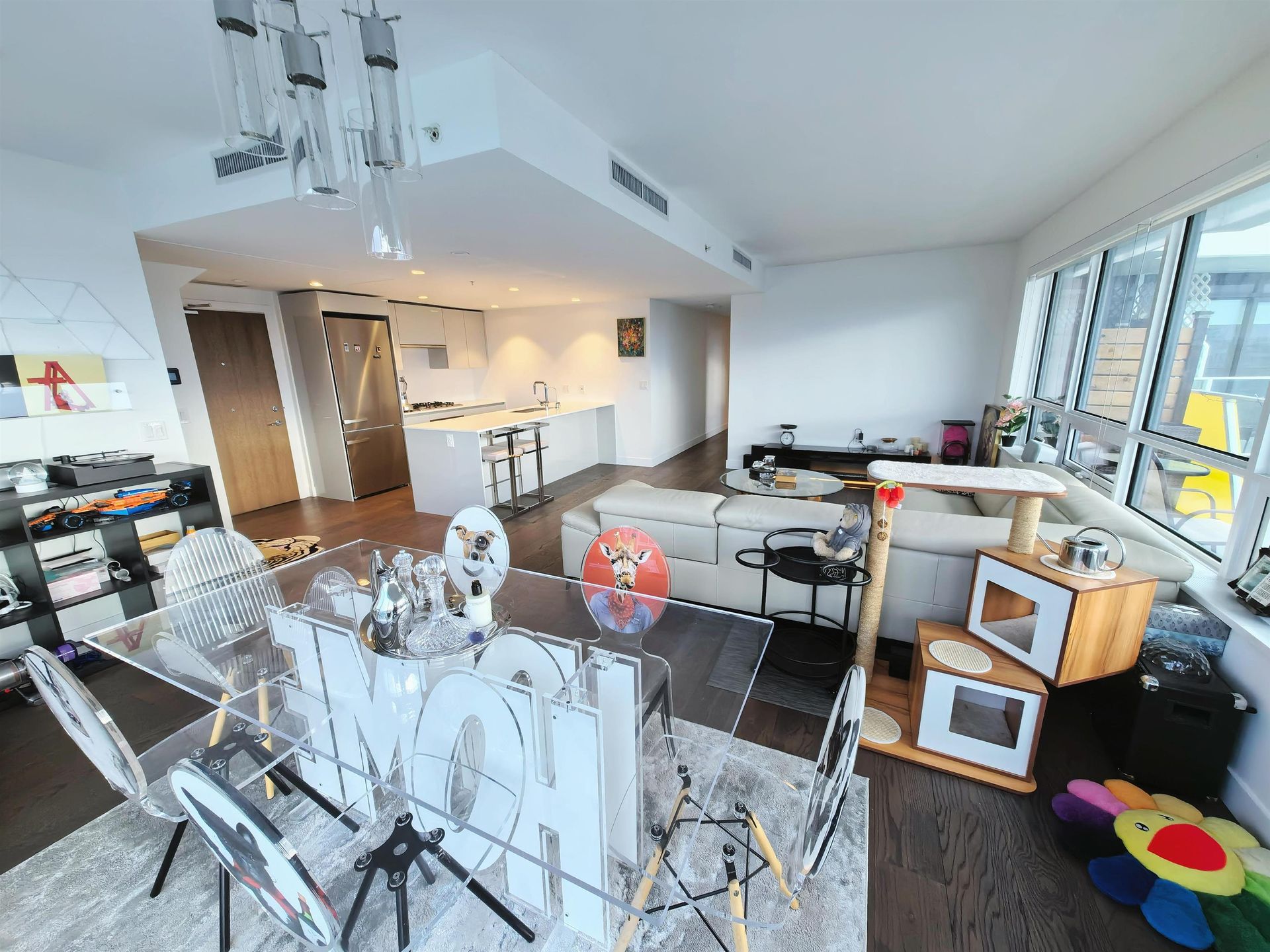 1801 - 5766 Gilbert Road1