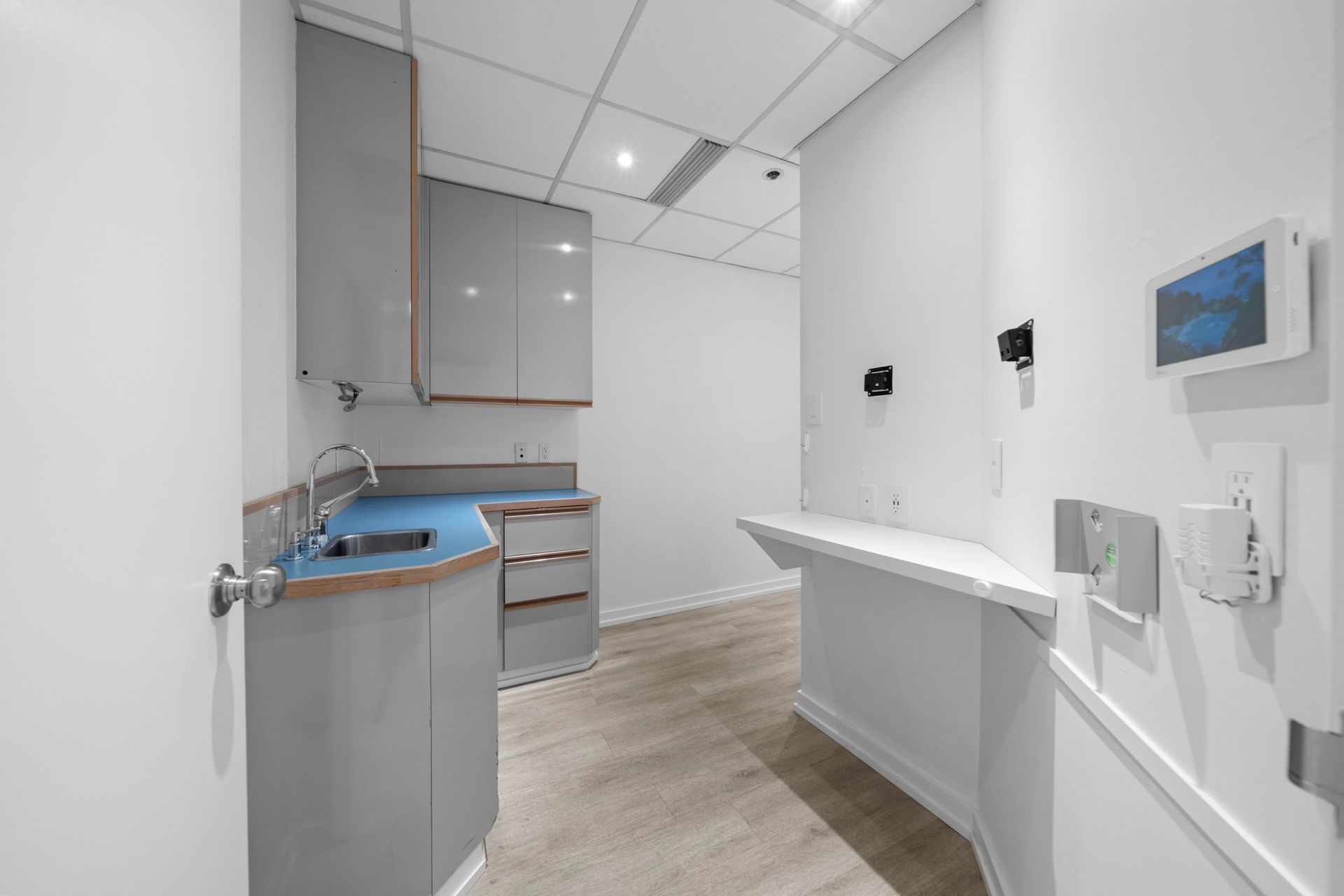 Photo 7 at 730 - 943 W Broadway, Fairview VW, Vancouver West Photo 7 at 730 - 943 W Broadway, Fairview VW, Vancouver West