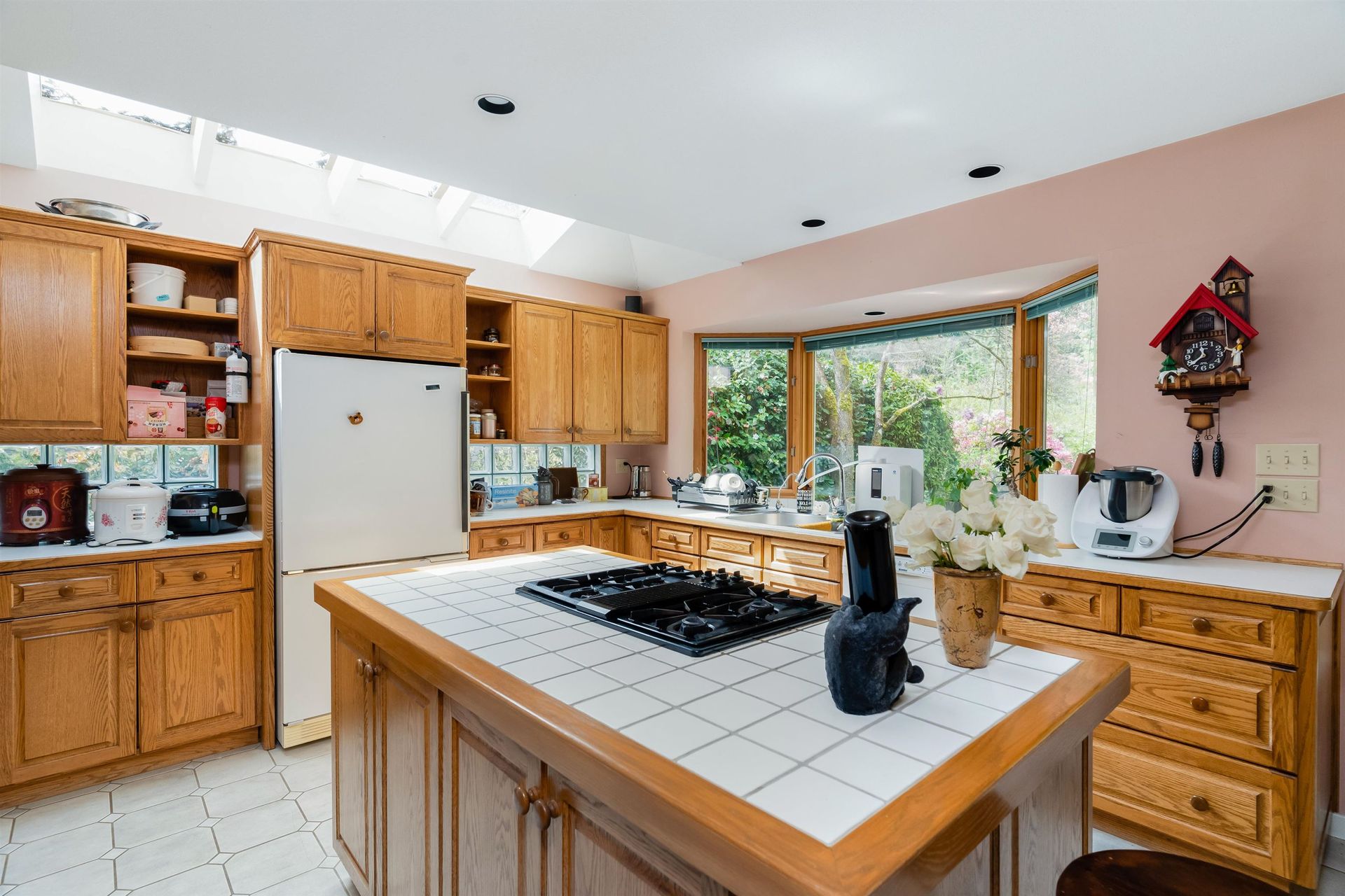 Photo 10 at 1295 Sinclair Street, Ambleside, West Vancouver