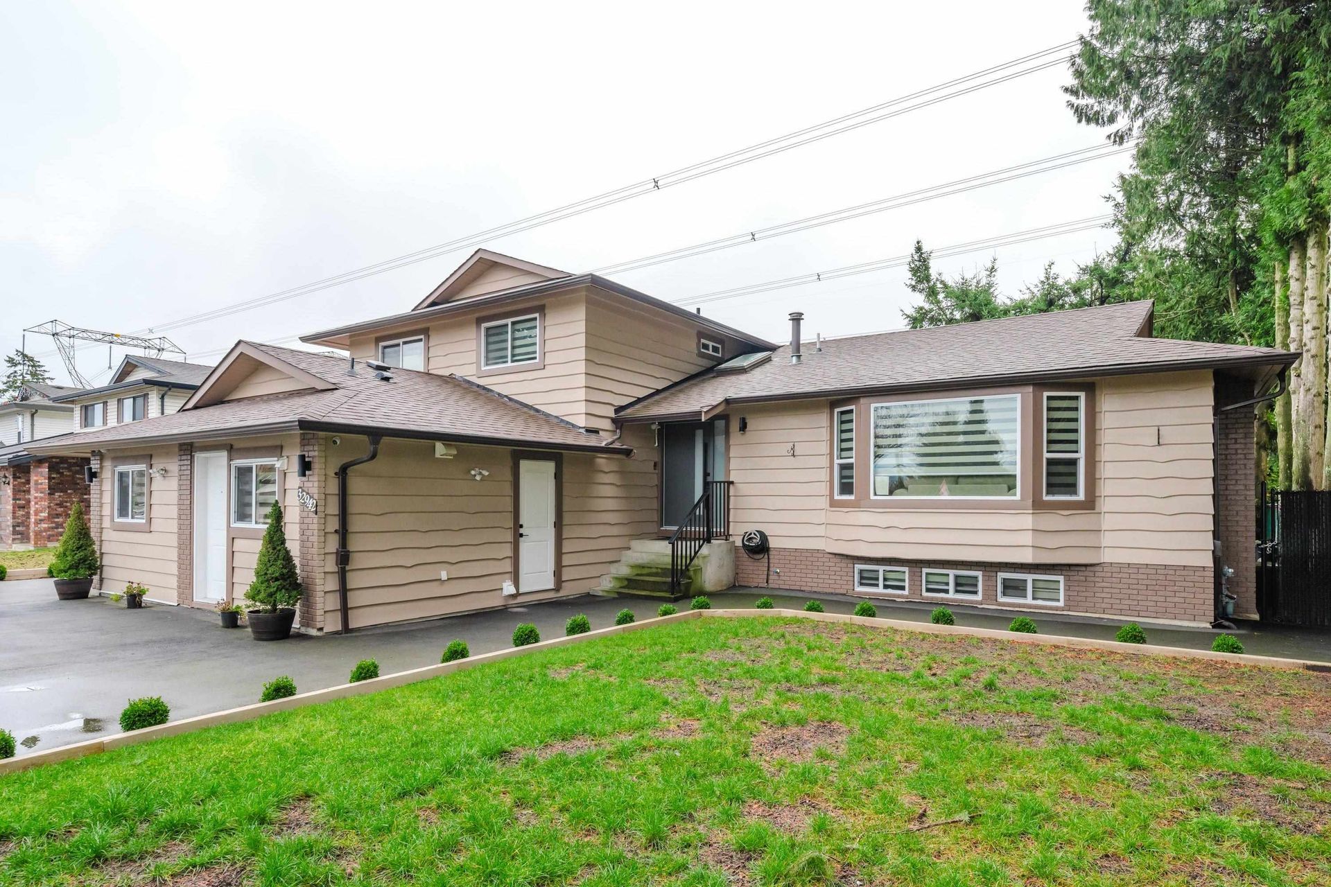 32942 Banff Place, Central Abbotsford, Abbotsford photo 2 32942 Banff Place, Central Abbotsford, Abbotsford photo 2