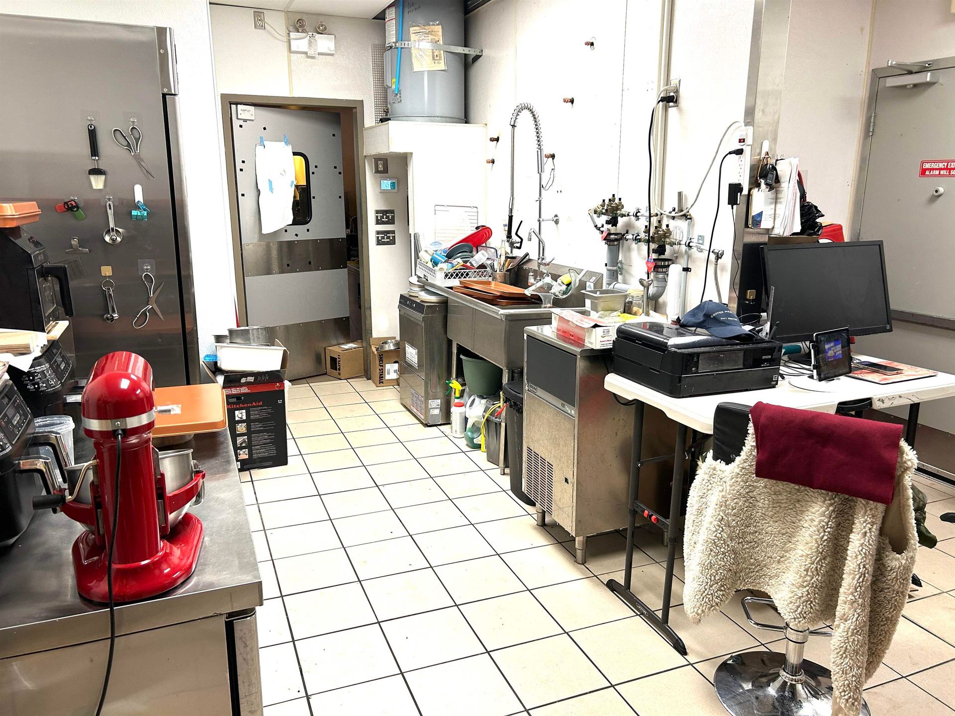 Photo 10 at 2948 W 4th Avenue, Kitsilano, Vancouver West Photo 10 at 2948 W 4th Avenue, Kitsilano, Vancouver West