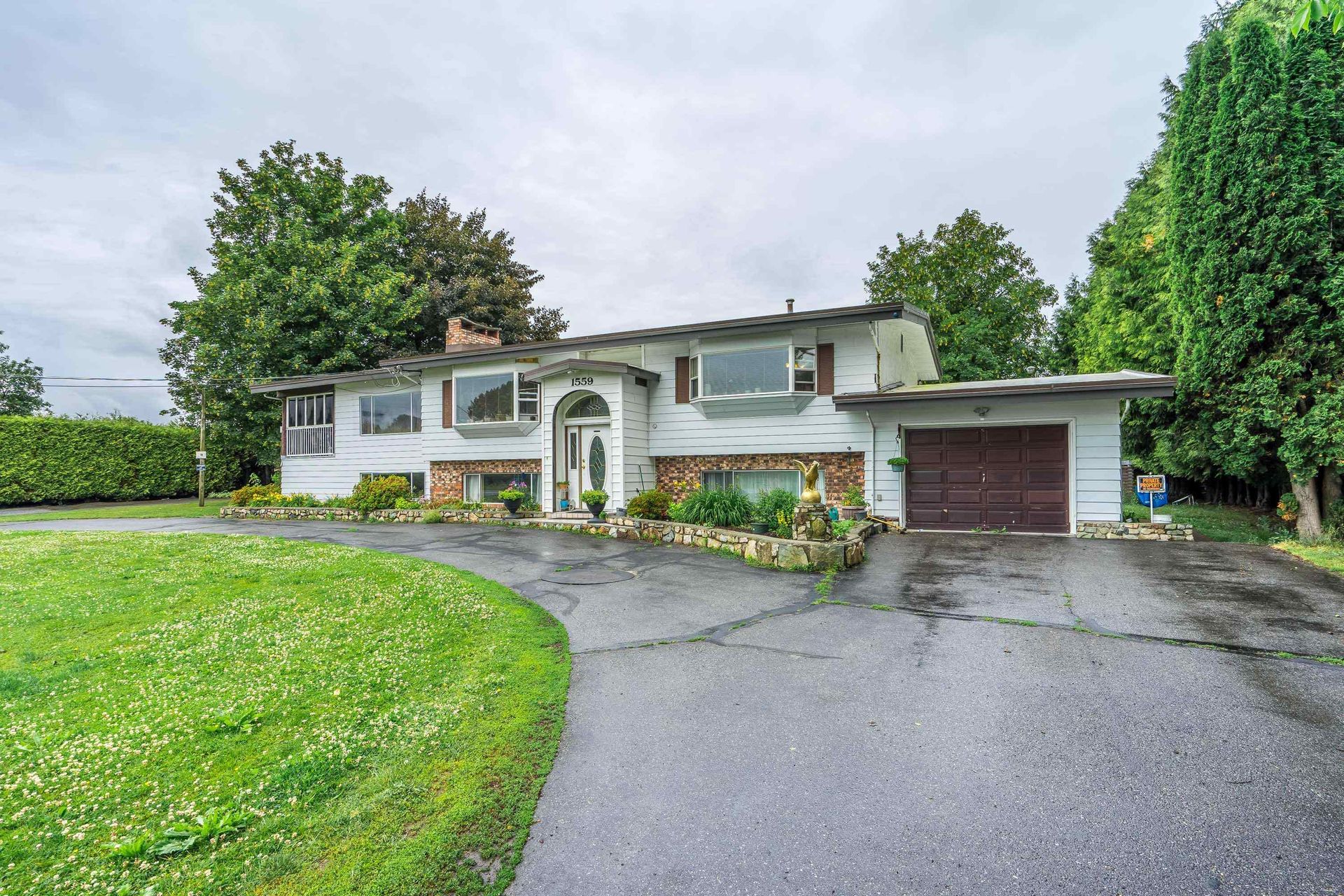 Photo 4 at 1559 Whatcom Road, Abbotsford East, Abbotsford Photo 4 at 1559 Whatcom Road, Abbotsford East, Abbotsford