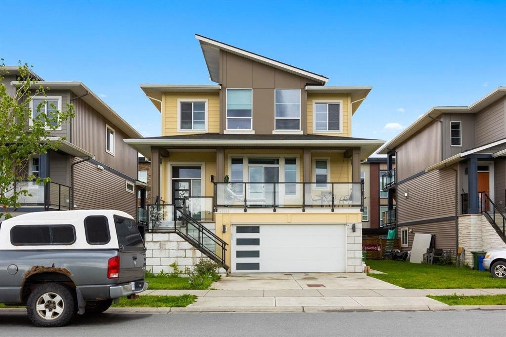 45594 Meadowbrook Drive, Chilliwack Proper South, Chilliwack  by Tanis Sullivan Real Estate Advisor 45594 Meadowbrook Drive, Chilliwack Proper South, Chilliwack