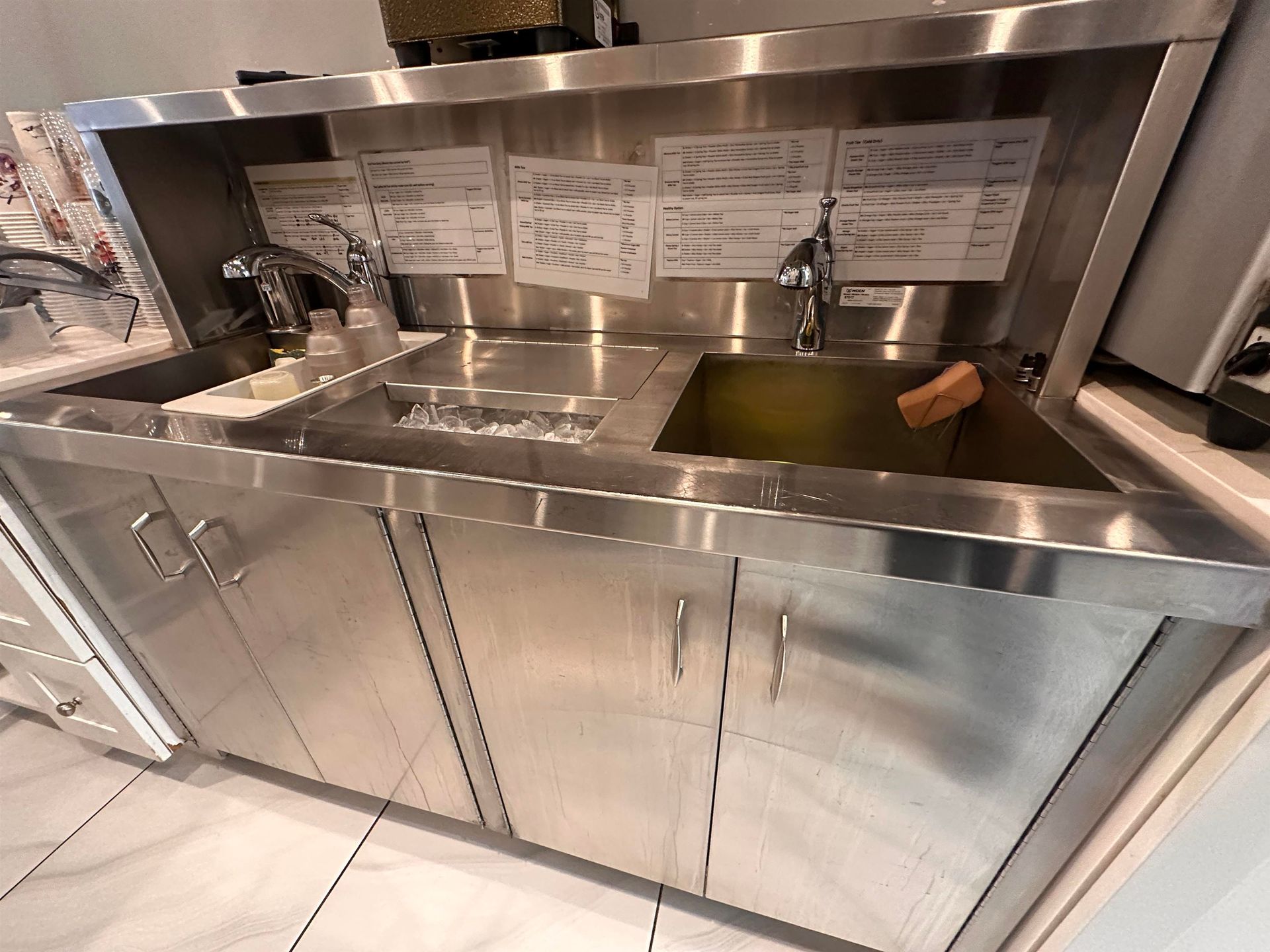 Photo 5 at 608 W Broadway, Fairview VW, Vancouver West Photo 5 at 608 W Broadway, Fairview VW, Vancouver West