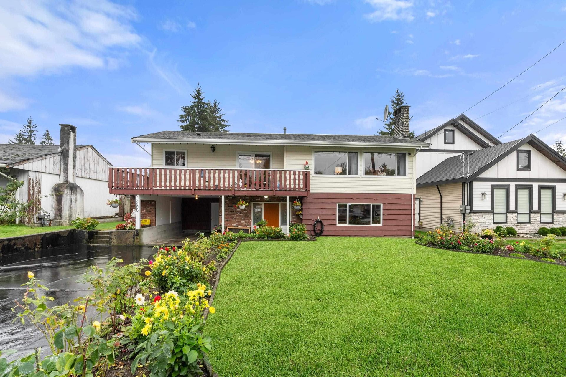 Photo 4 at 13860 Selkirk Drive, Bolivar Heights, North Surrey Photo 4 at 13860 Selkirk Drive, Bolivar Heights, North Surrey