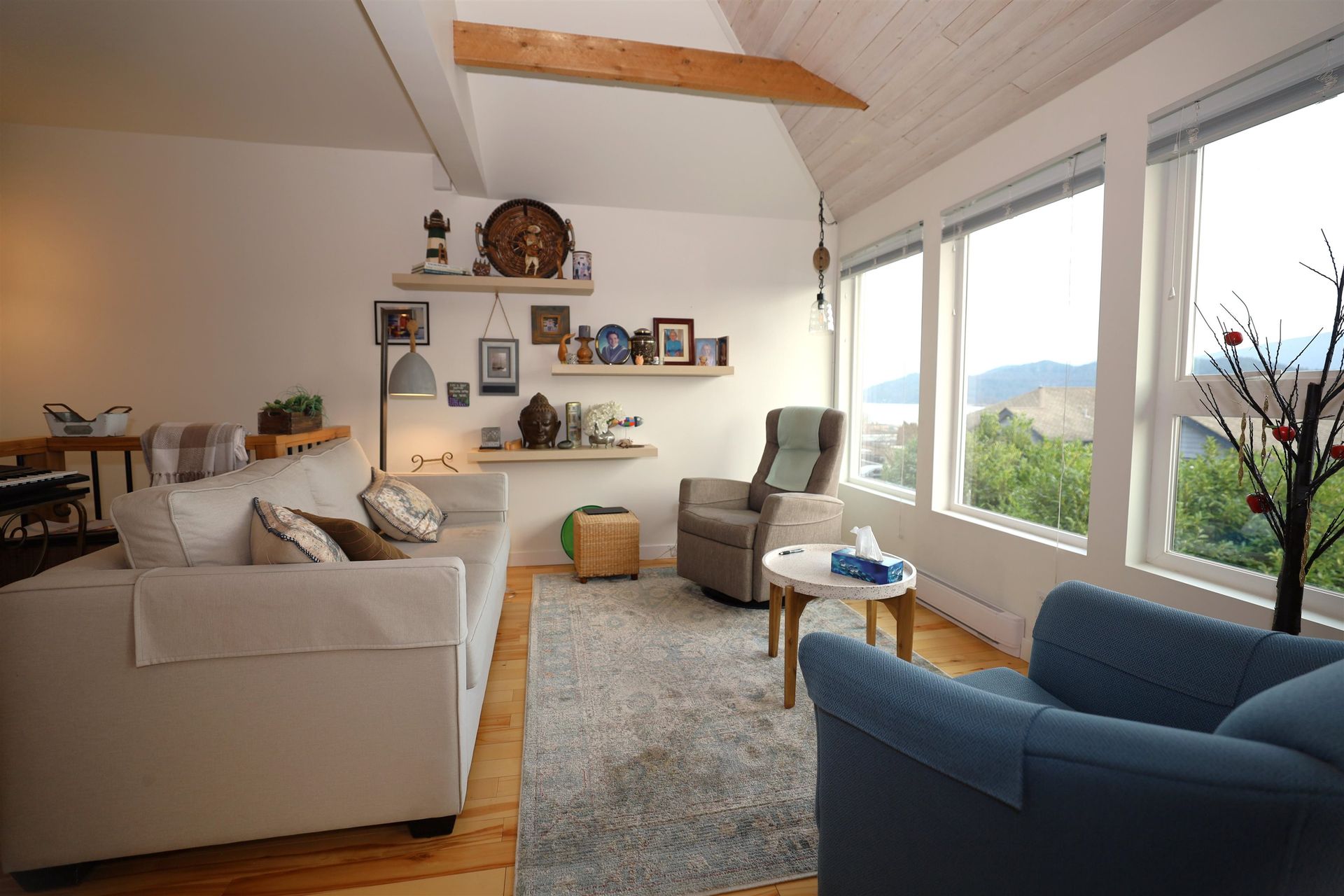 Photo 6 at 512 S Fletcher Road, Gibsons & Area, Sunshine Coast Photo 6 at 512 S Fletcher Road, Gibsons & Area, Sunshine Coast