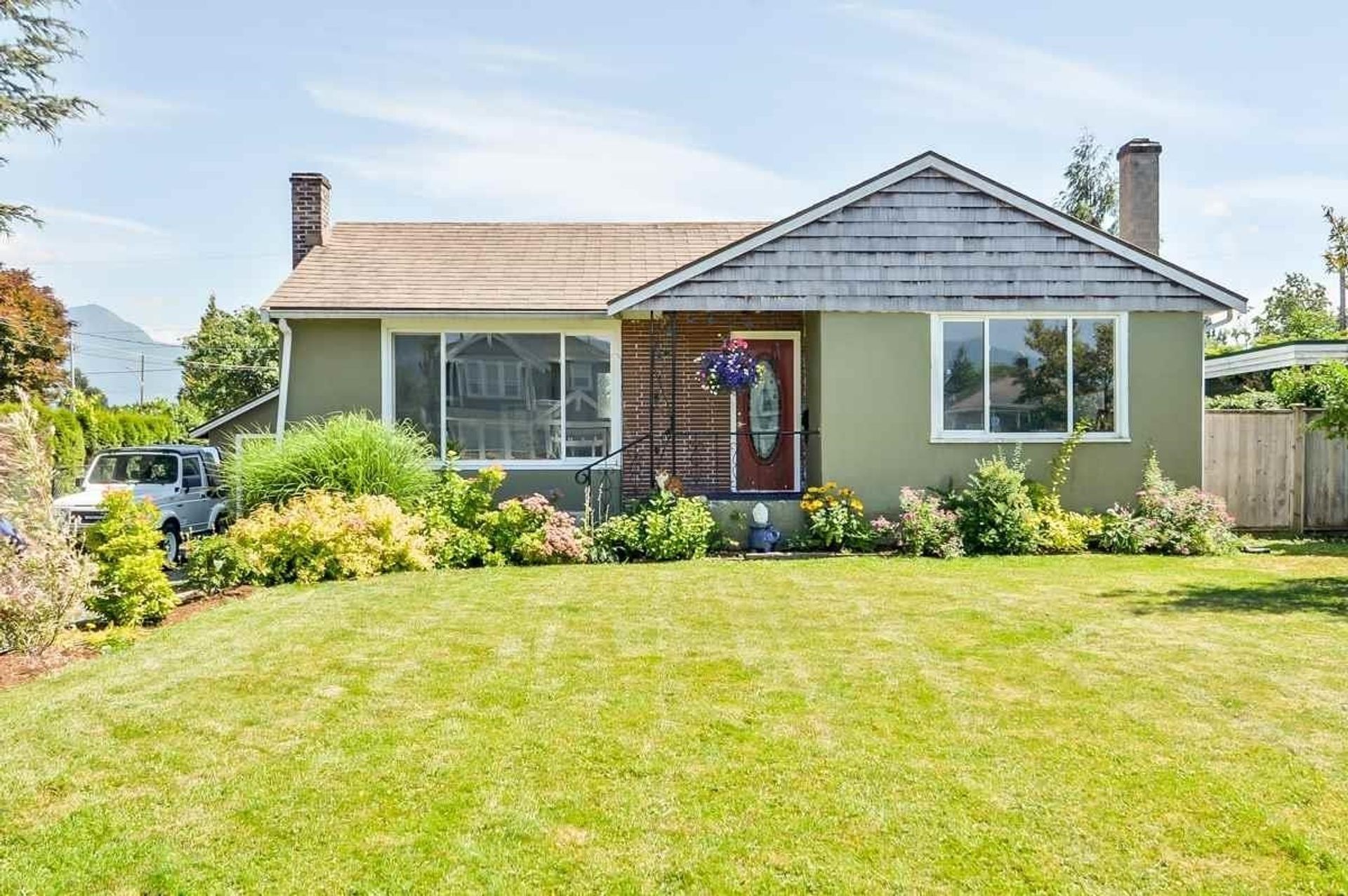 46496 Mayfair Avenue, Chilliwack Proper East, Chilliwack  by Tanis Sullivan Real Estate Advisor 46496 Mayfair Avenue, Chilliwack Proper East, Chilliwack