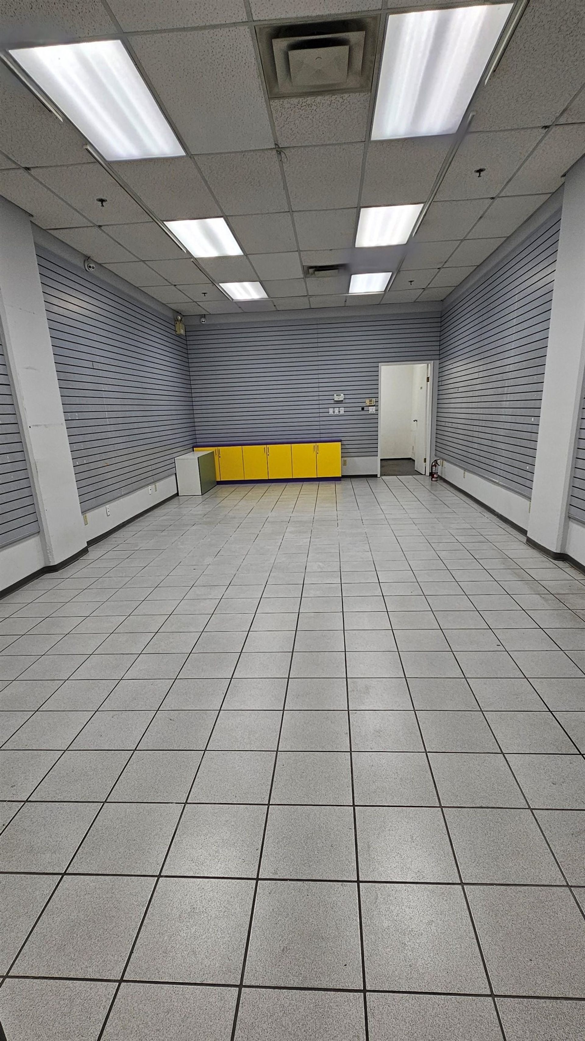 1535 - 4380 No. 3 Road, West Cambie, Richmond photo number 2 1535 - 4380 No. 3 Road, West Cambie, Richmond photo number 2