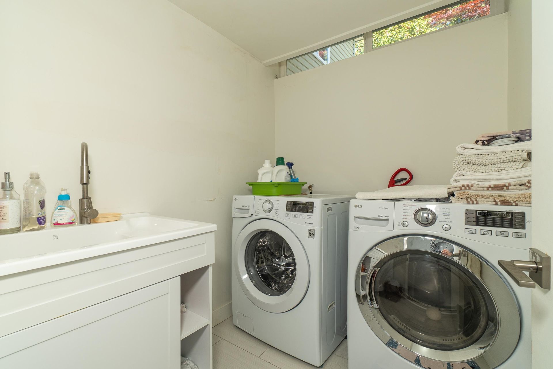 Photo 37 at 2664 Rosebery Avenue, Queens, West Vancouver Photo 37 at 2664 Rosebery Avenue, Queens, West Vancouver