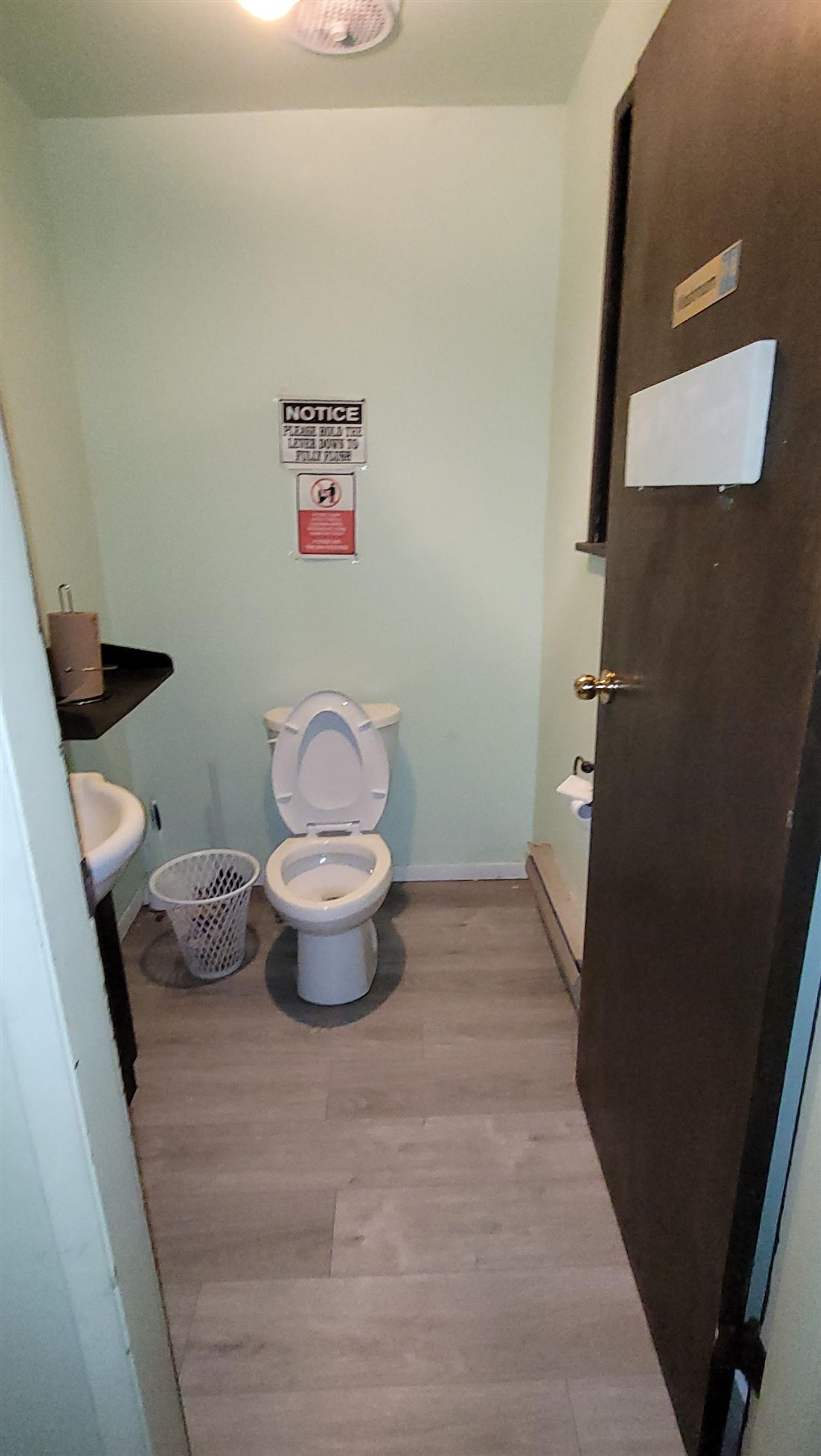 Photo 9 at 2 - 3343 Kingsway, Collingwood VE, Vancouver East Photo 9 at 2 - 3343 Kingsway, Collingwood VE, Vancouver East