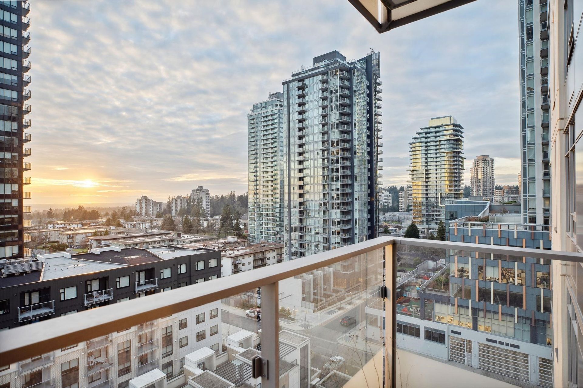 Photo 15 at 906 - 6461 Telford Avenue, Metrotown, Burnaby South Photo 15 at 906 - 6461 Telford Avenue, Metrotown, Burnaby South