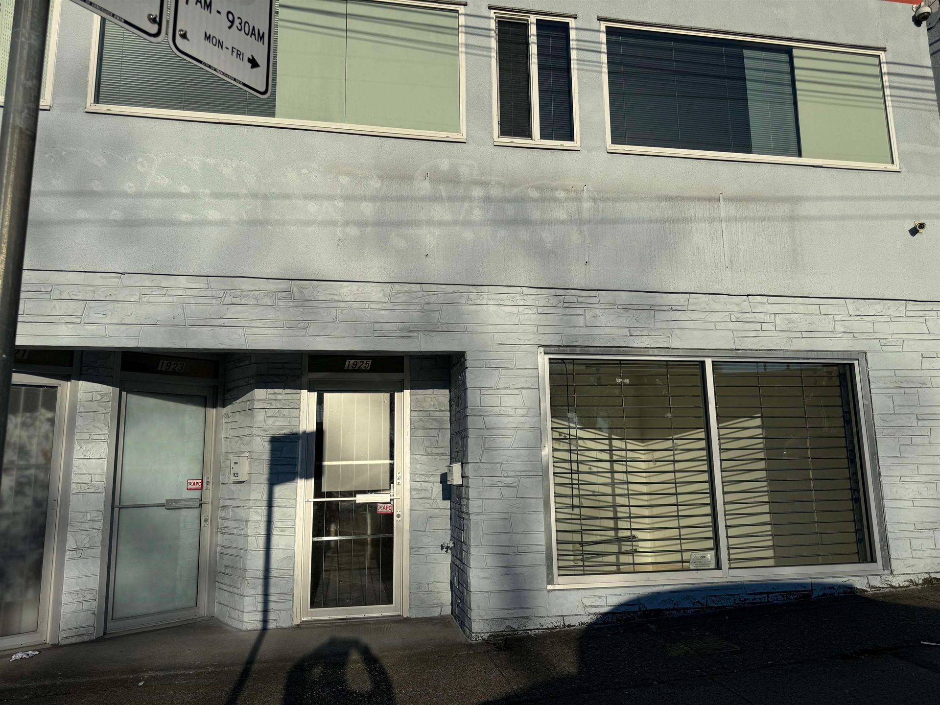 1925 Kingsway, Victoria VE, Vancouver East 