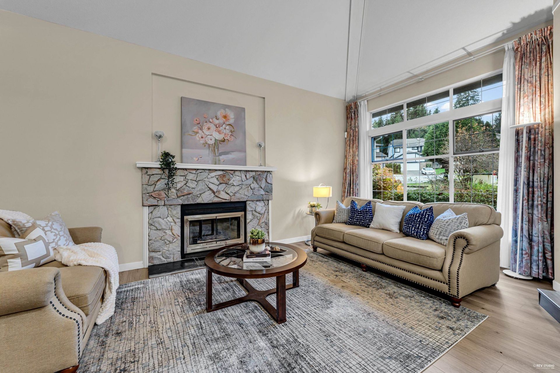 2986 Delahaye Drive2