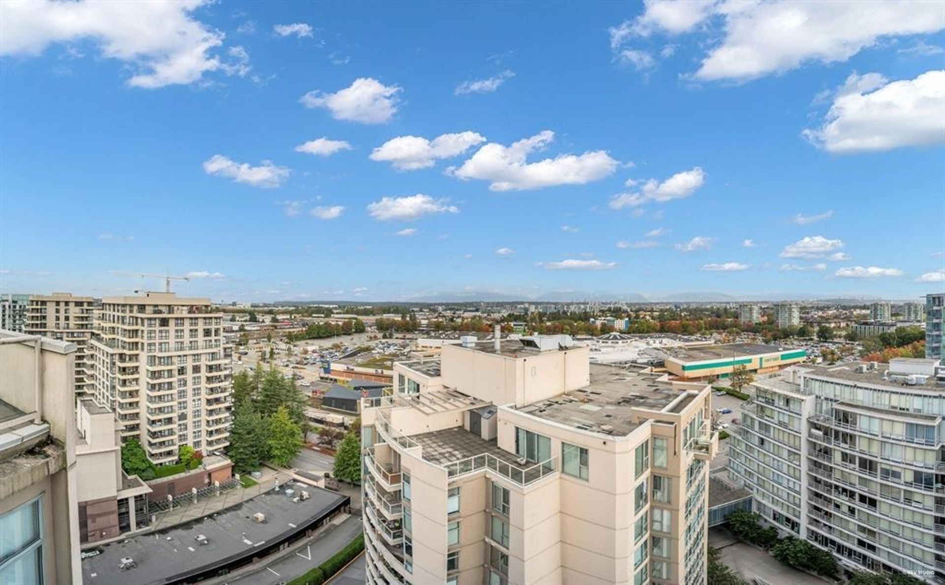 1507 - 8248 Lansdowne Road1