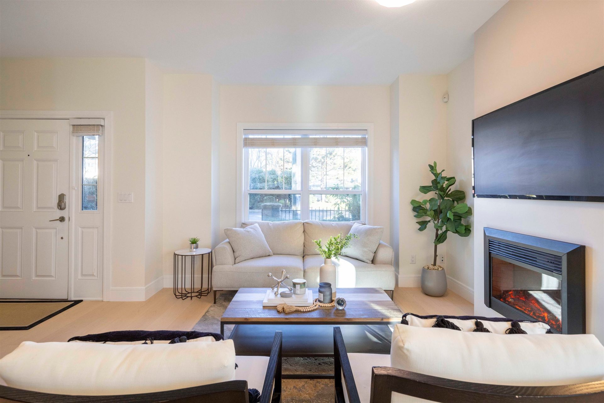 1 - 7288 Blundell Road4