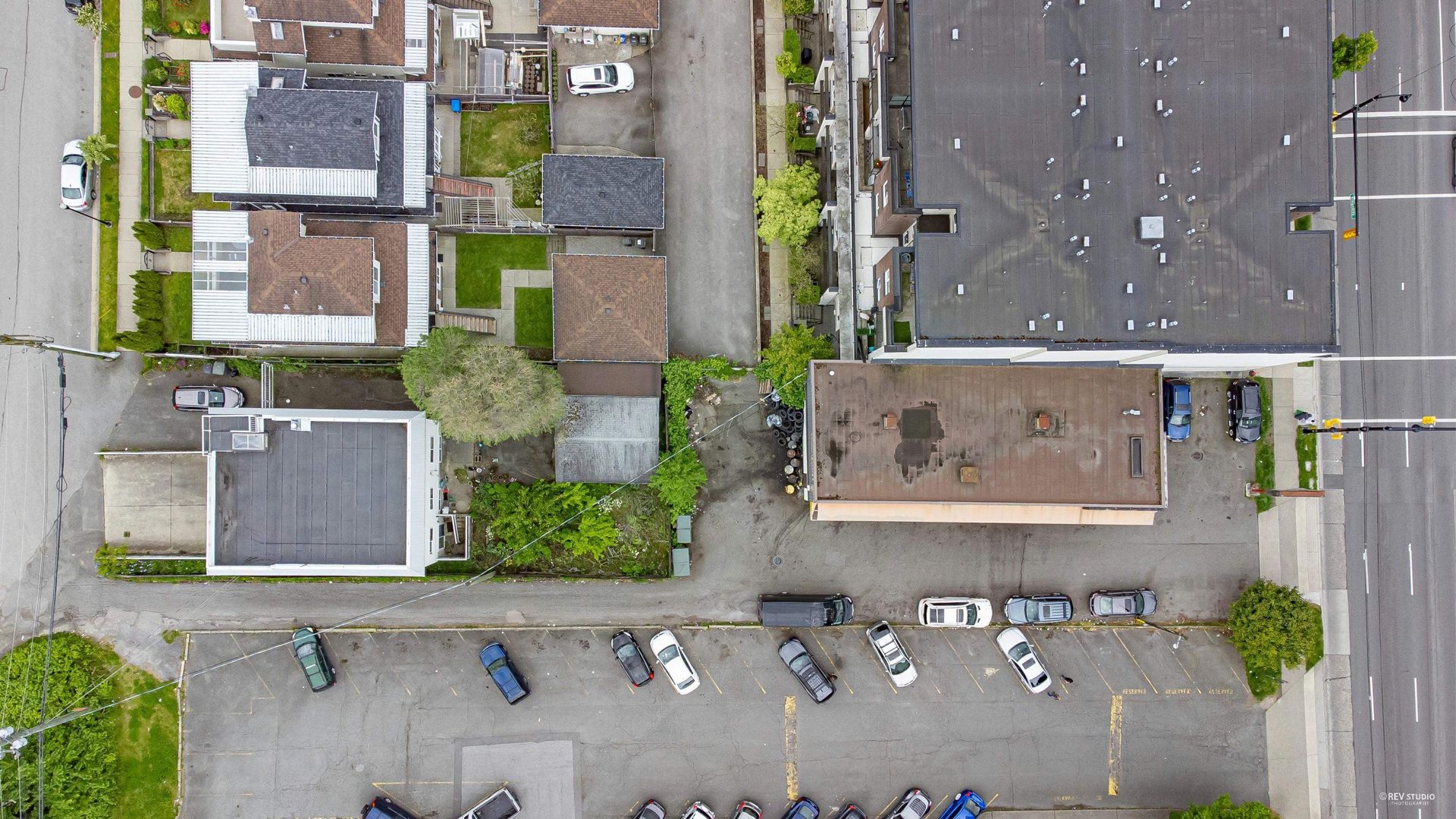 Photo 3 at 2219 Kingsway, Victoria VE, Vancouver East Photo 3 at 2219 Kingsway, Victoria VE, Vancouver East