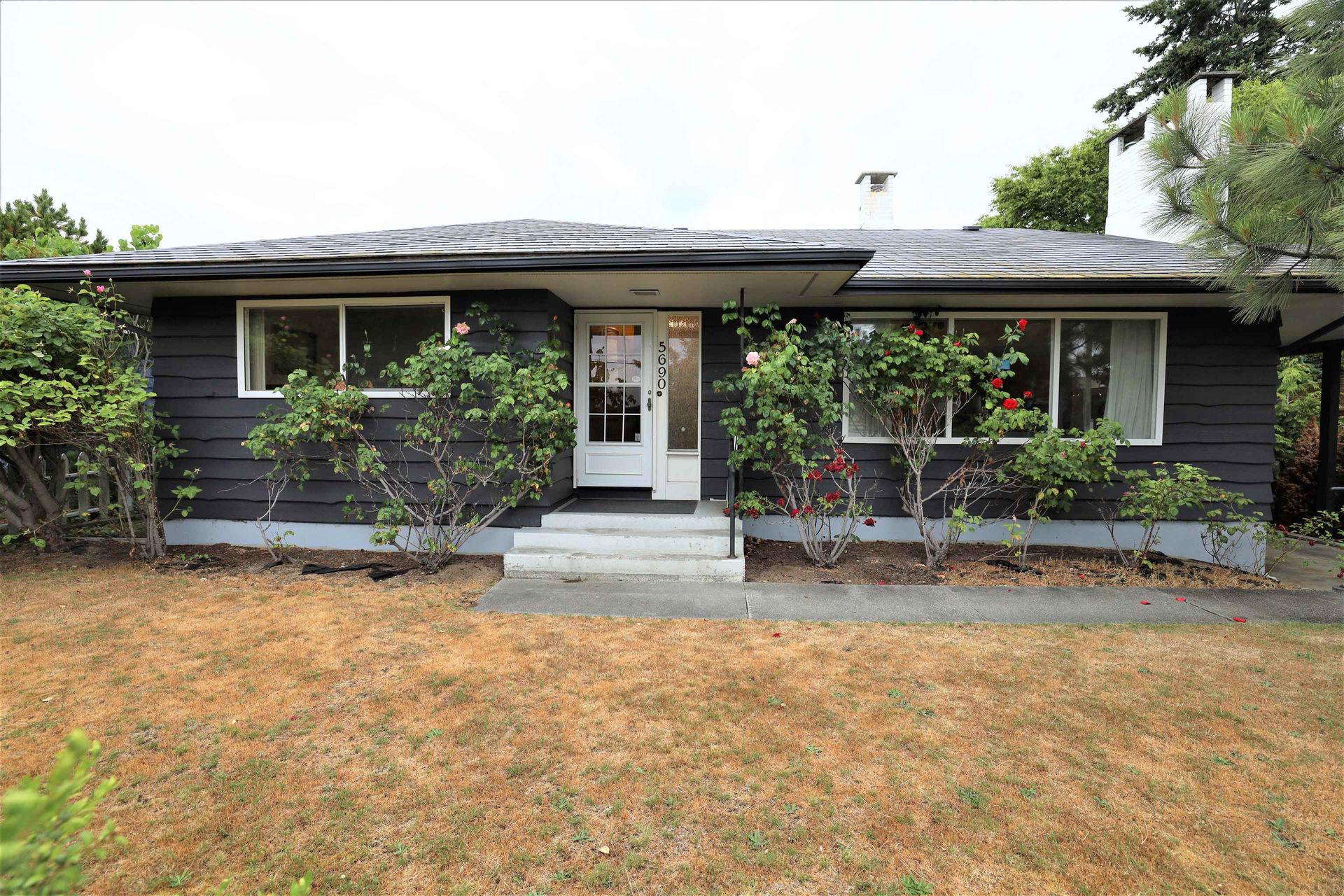 Photo 5 at 5690 Mermaid Street, Sechelt District, Sunshine Coast Photo 5 at 5690 Mermaid Street, Sechelt District, Sunshine Coast