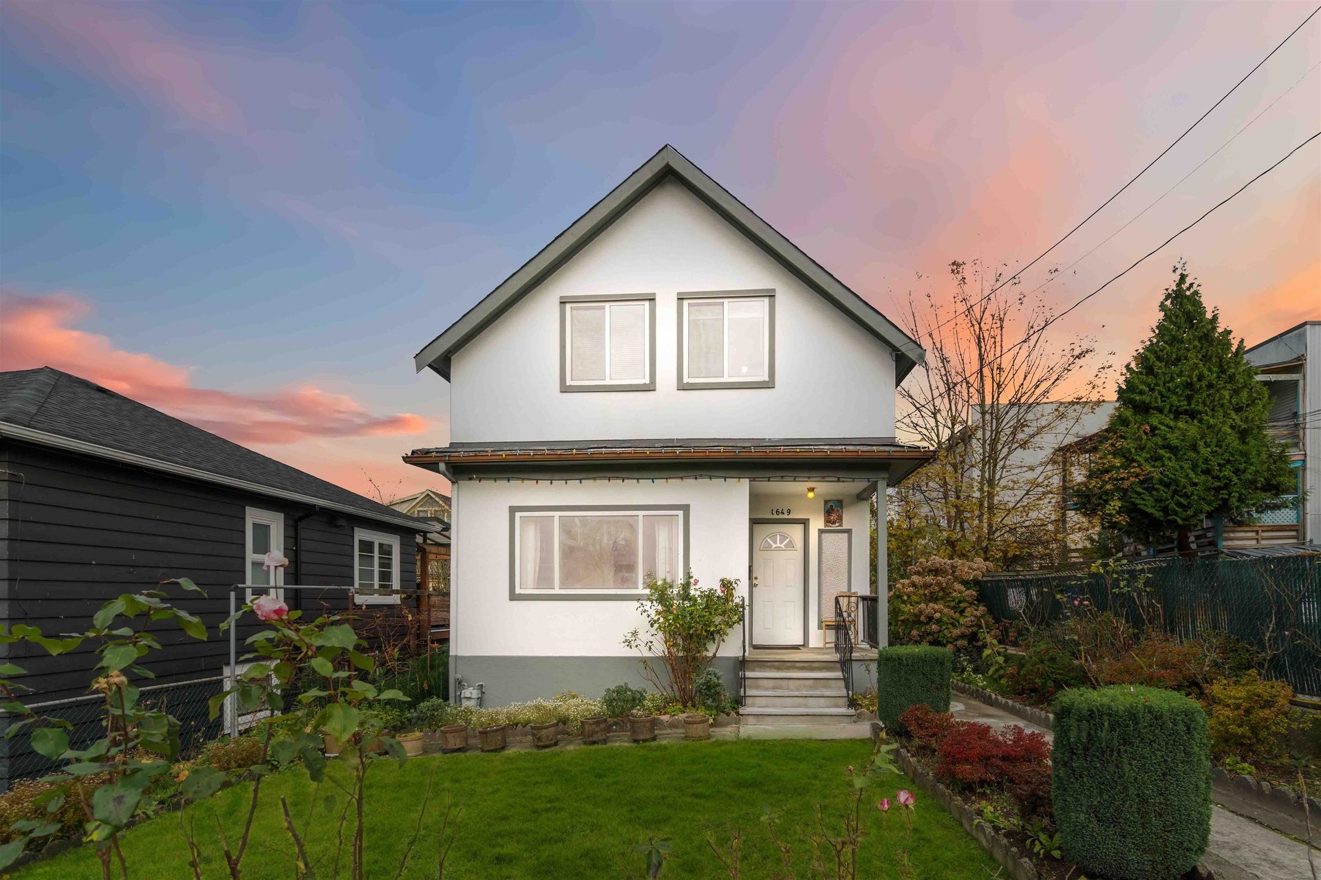 1649 Grant Street, Grandview Woodland, Vancouver East photo number 2 1649 Grant Street, Grandview Woodland, Vancouver East photo number 2