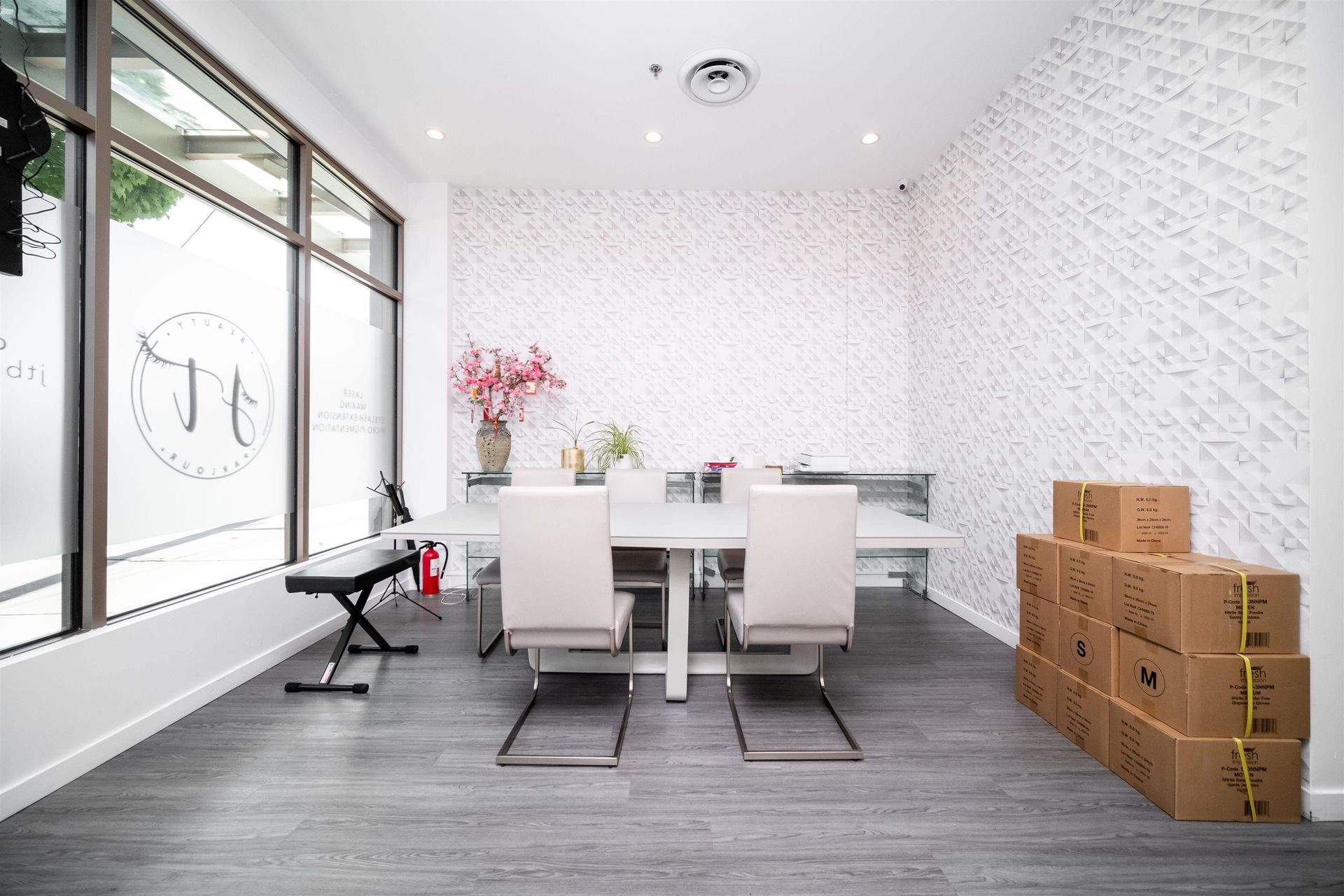 Photo 3 at 1726 Kingsway Street, Victoria VE, Vancouver East Photo 3 at 1726 Kingsway Street, Victoria VE, Vancouver East