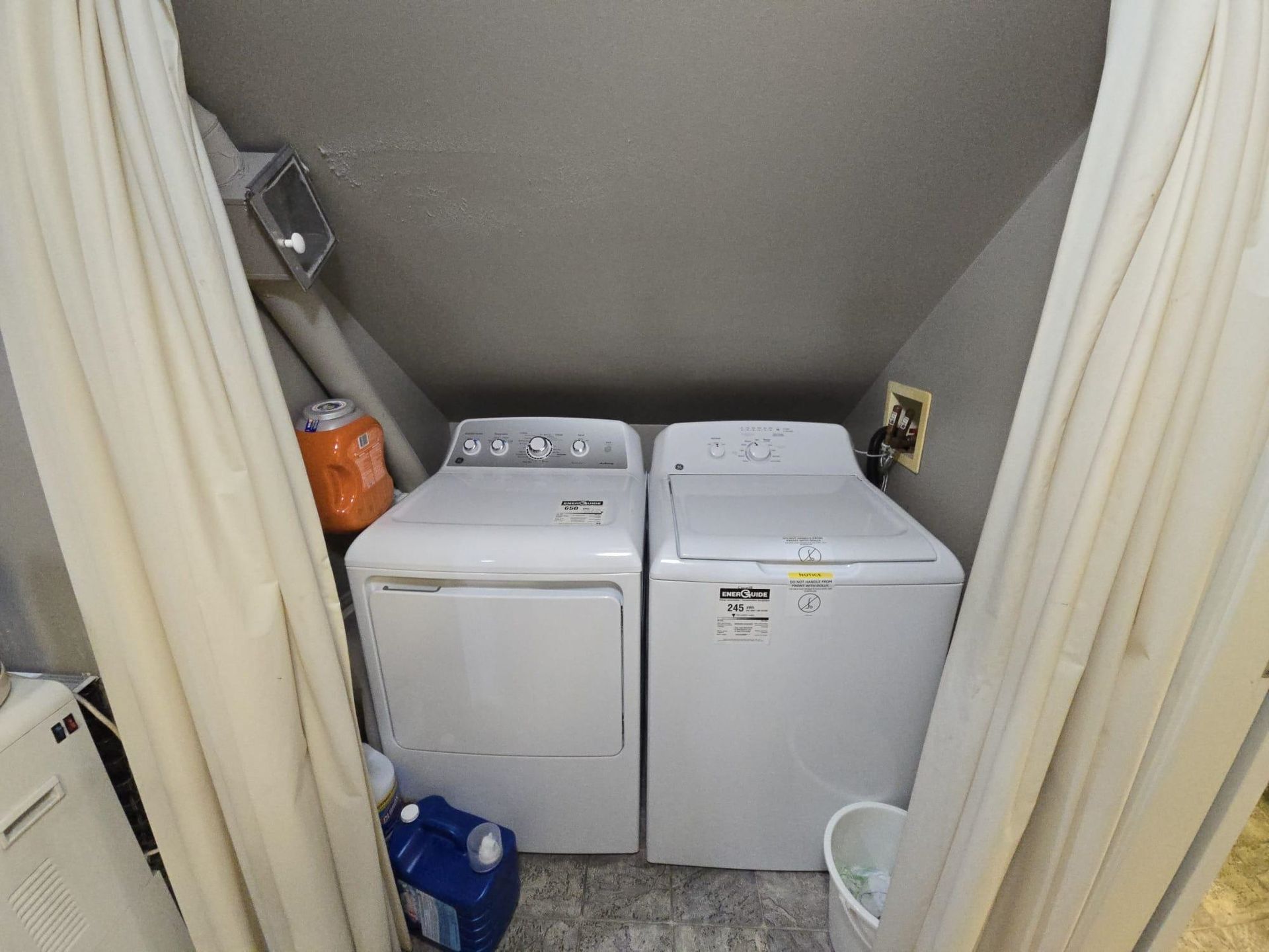 Photo 13 at 4929 Main Street, Main, Vancouver East Photo 13 at 4929 Main Street, Main, Vancouver East