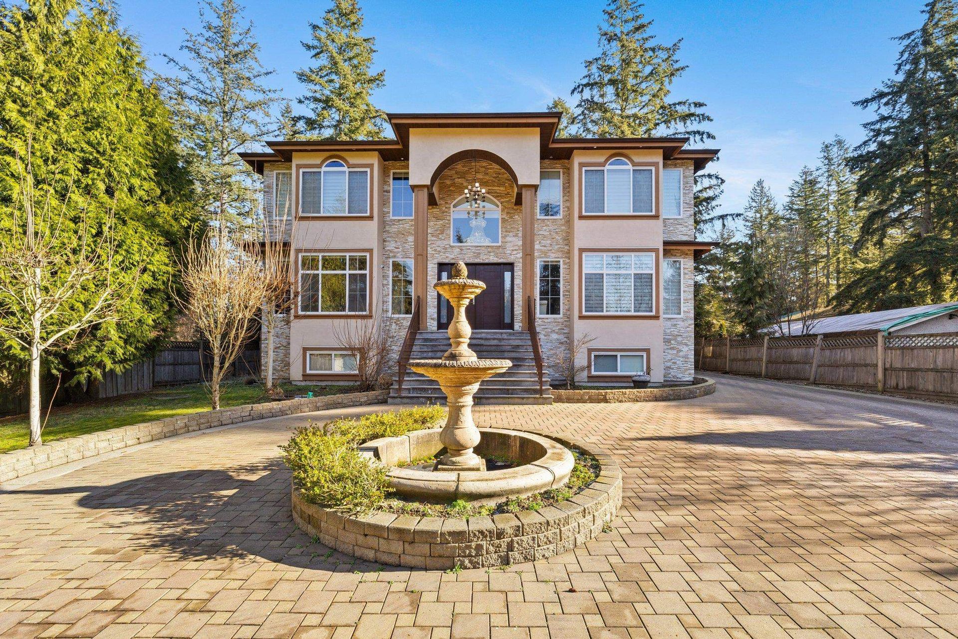 2504 140 Street, Sunnyside Park Surrey, South Surrey White Rock photo number 2 2504 140 Street, Sunnyside Park Surrey, South Surrey White Rock photo number 2